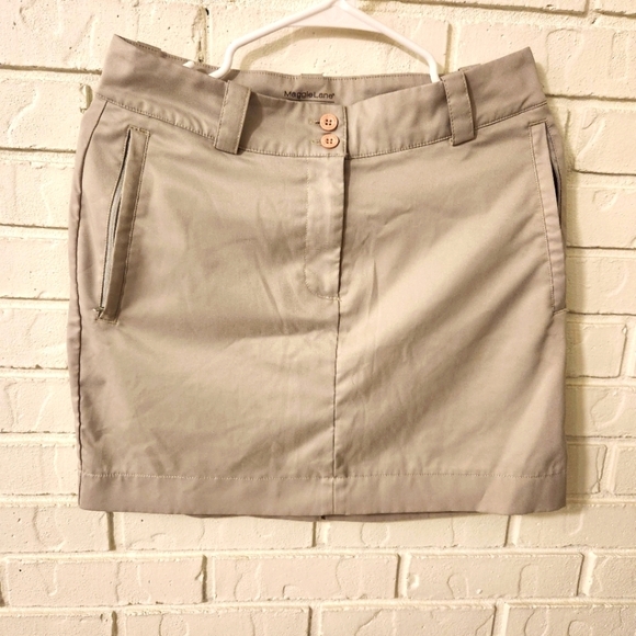 Maggie Lane Beige Skort Size 2 - Picture 1 of 4